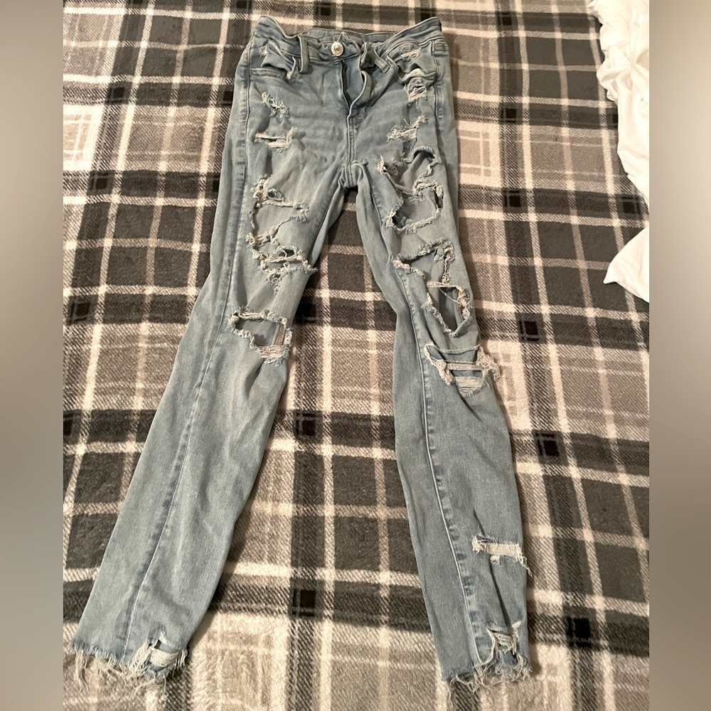 mid rise acid wash short cut jeans